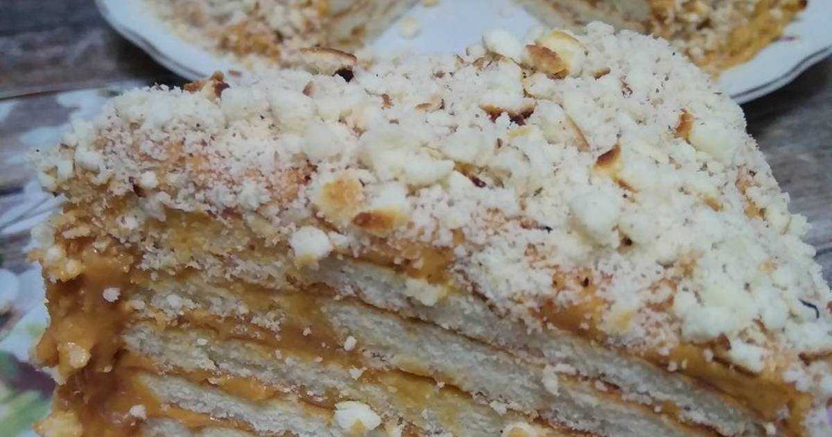 Торт с вареной сгущёнкой и грецкими орехами: рецепт приготовления с фото