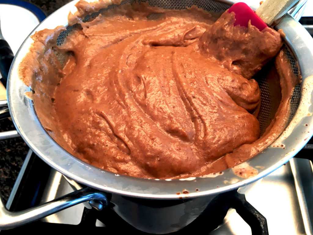 Заварной шоколадный крем всегда получается вкусным! рецепты заварных шоколадных кремов для пропитки, начинки и украшения - автор екатерина данилова
