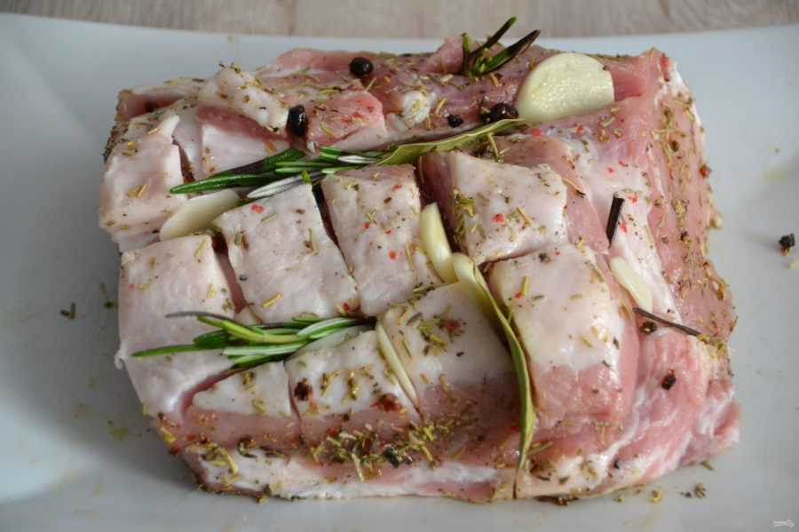 Свиной карбонат в фольге в духовке рецепт с фото пошагово и видео - 1000.menu