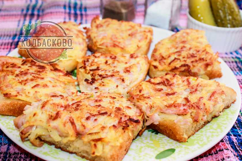 Горячие бутерброды с колбасой, помидорами и сыром на сковороде - 11 пошаговых фото в рецепте