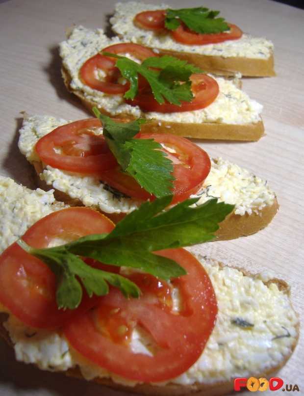 Бутерброды с чесноком и сыром рецепт с фото - 1000.menu