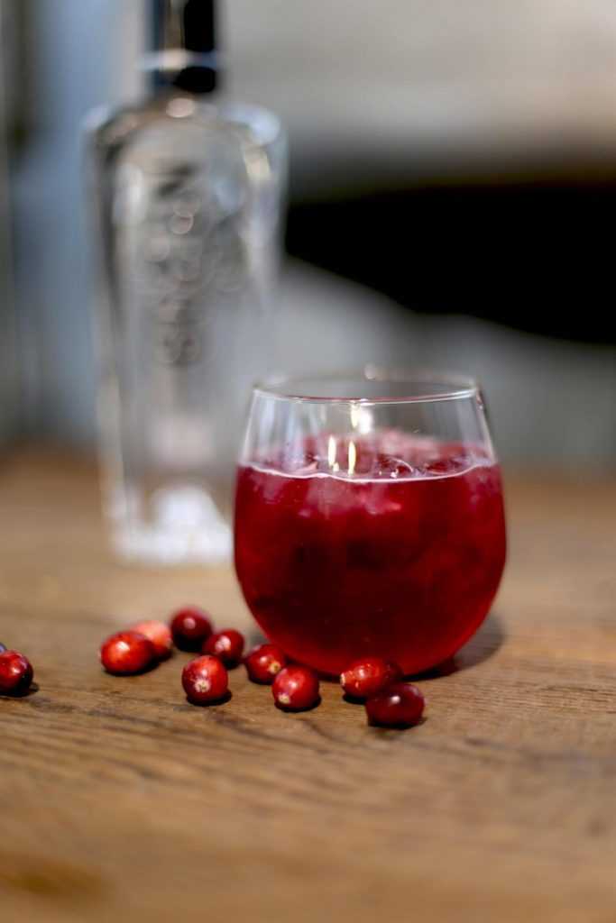 Вино из клюквы в домашних условиях – 4 лучших рецепта