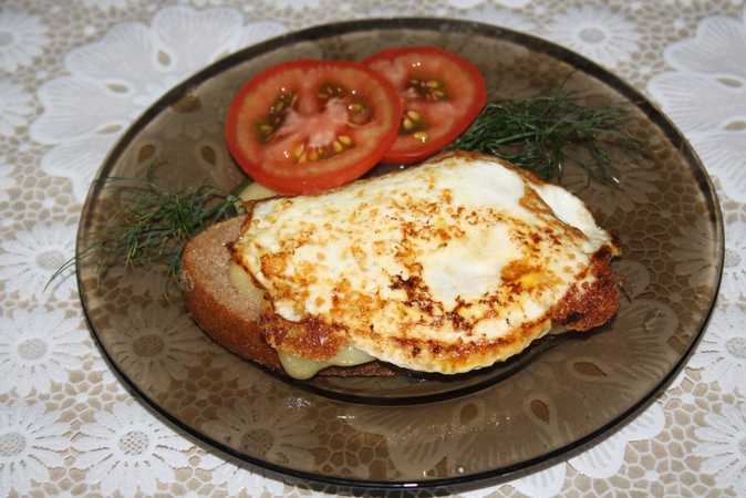 Бутерброд с яйцом на сковороде - 8 рецептов с помидорами, сыром, колбасой
