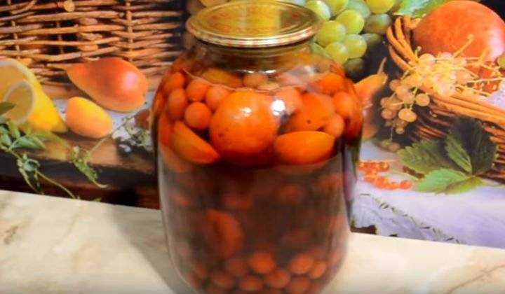 Как приготовить на зиму компот из абрикосов, рецепты с косточками и без, на 3 литровую банку