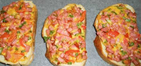 Горячие бутерброды на сковороде — рецепты с сыром, картошкой, яйцом