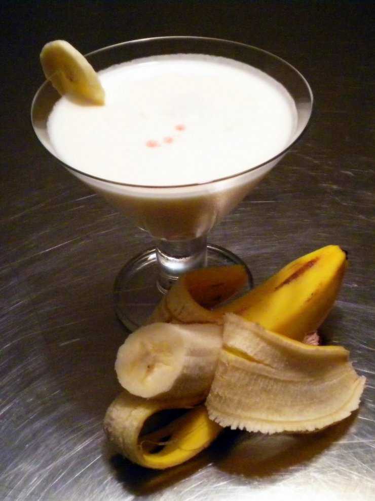Рецепты бананового ликера и коктейлей на его основе