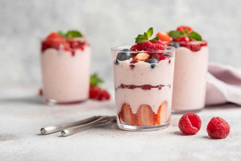 Десерты в бокалах: рецепты с фото простые и вкусные