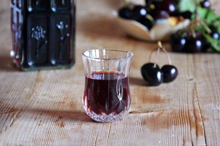 Рецепт домашнего вина из вишни с косточками в домашних условиях: фото – рецепты с фото