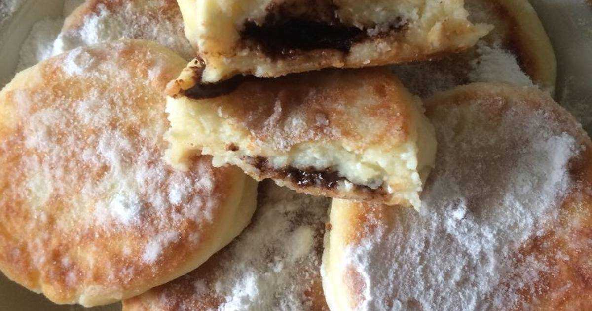 Сырники из творога с вишней и шоколадом рецепт с фото пошагово - 1000.menu