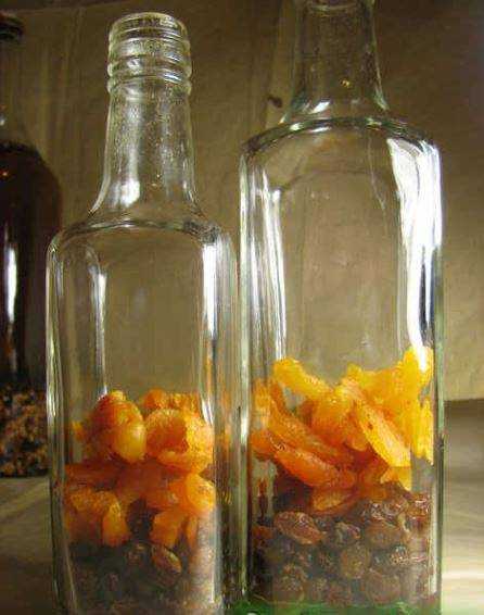 Абрикосовая настойка на водке. настойка на абрикосовых косточках