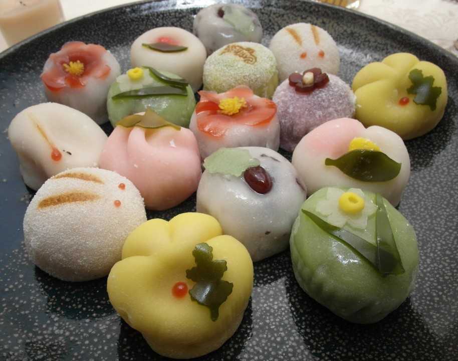 Любители экзотики оценят этот необычный японский десерт, готовится который всего за полчаса Пошаговые фотографии этапов продемонстрируют весь процесс готовки - дерзайте, и у вас все получится