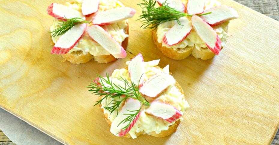 Бутерброды с крабовыми палочками - пошаговые рецепты с фото