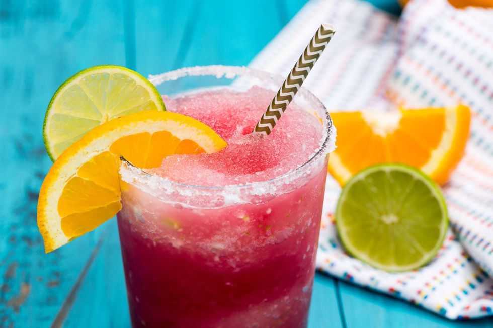 Голубые гавайи коктейль: состав, рецепт приготовления алкогольного напитка, различные вариации