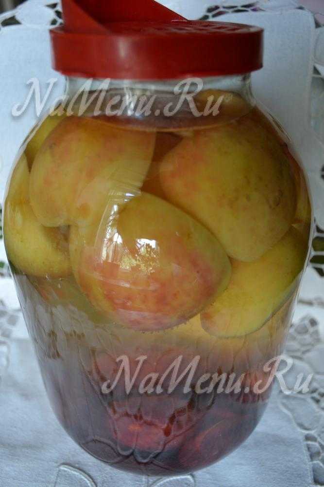 Рецепт компота из яблок и слив на зиму - 8 пошаговых фото в рецепте