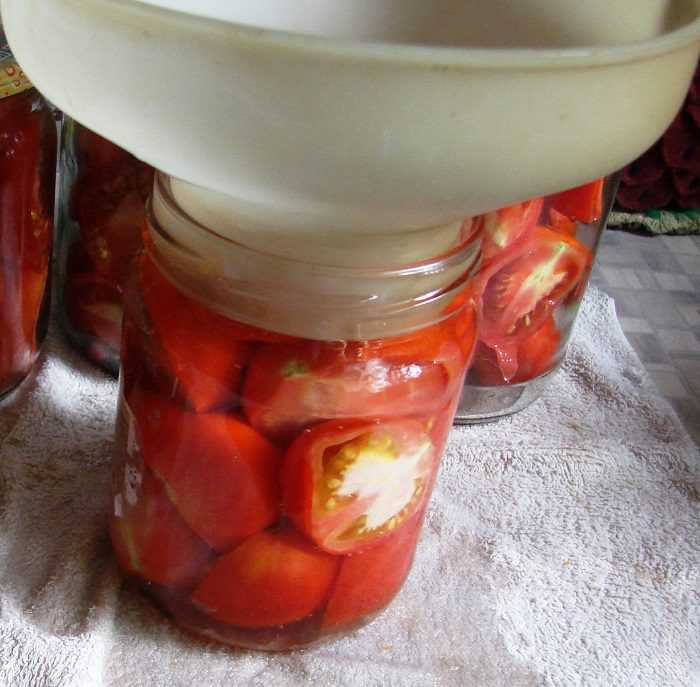Обалденные помидоры в желе на зиму: рецепты со стерилизацией и без