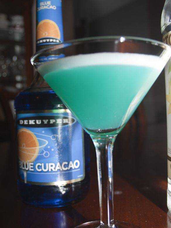 Голубая лагуна коктейль рецепт с фото пошагово и видео - 1000.menu