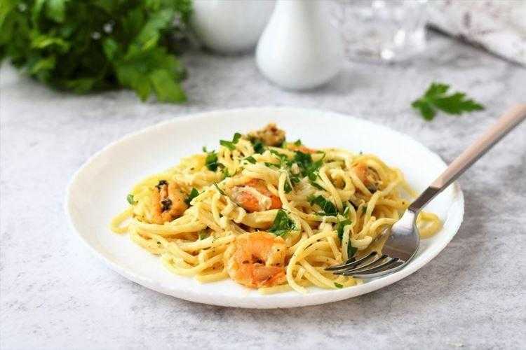 Спагетти с морепродуктами- лучшие рецепты приготолвения