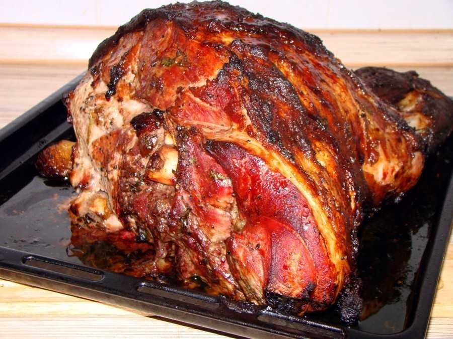 Свиной окорок в фольге в духовке рецепт с фото пошагово и видео - 1000.menu