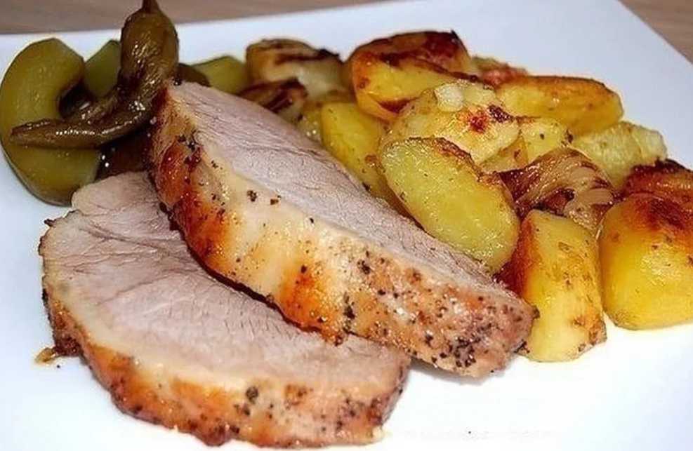 Как запечь карбонат свиной в духовке: полезные советы и рецепты сочного мяса