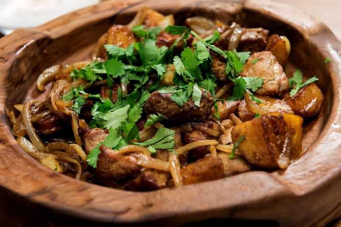 Оджахури из свиной шеи с картошкой и зеленью рецепт с фото пошагово - 1000.menu