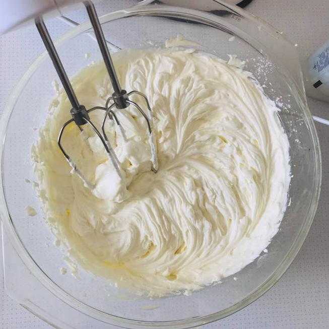 Десять рецептов домашнего крема из творожного сыра