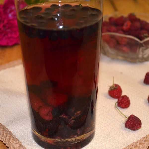 Как варить компот из замороженных ягод: пошаговый рецепт