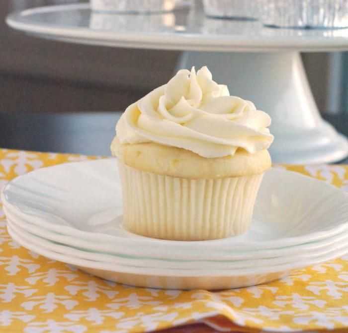 Крем пломбир для торта и не только: 7 домашних вкусных рецептов