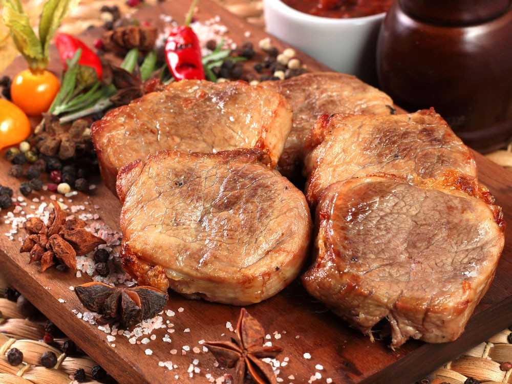 Свиной стейк из свинины: 17 домашних вкусных рецептов