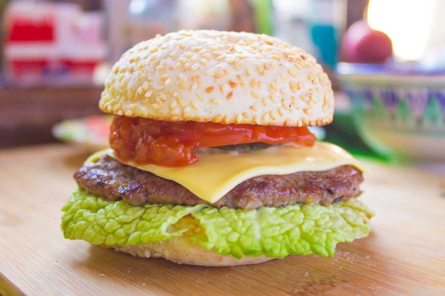 Мамин рецепт домашнего гамбургера с фото пошагово