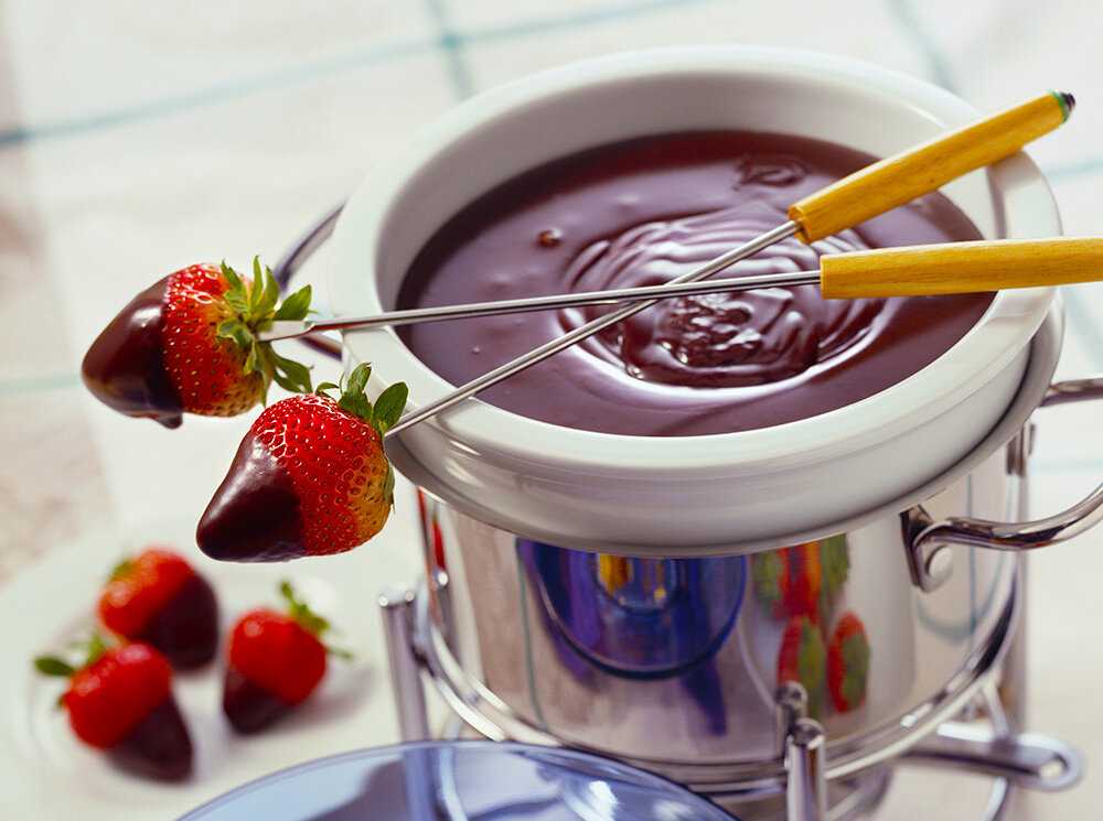 Шоколадное фондю – самое романтическое угощенье! готовим восхитительное белое и темное шоколадное фондю для удовольствия