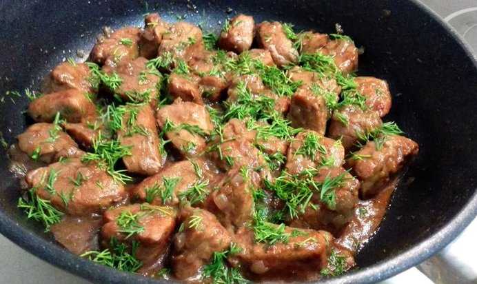 Гуляш из свинины с подливкой: лучшие рецепты, чтобы мясо было сочным и мягким
