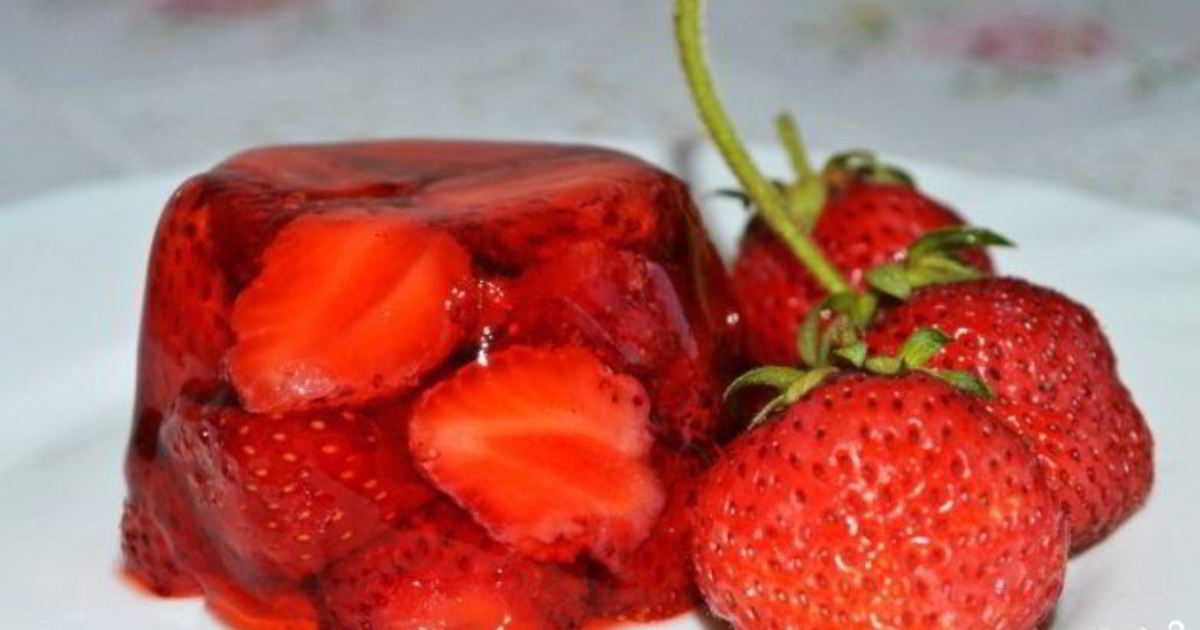 Как приготовить ягодное желе из свежей клубники с желатином: поиск по ингредиентам, советы, отзывы, пошаговые фото, подсчет калорий, изменение порций, похожие рецепты