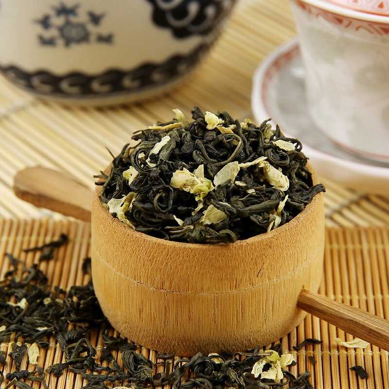 Отменный зелёный чай с жасмином: как заварить и чем полезен