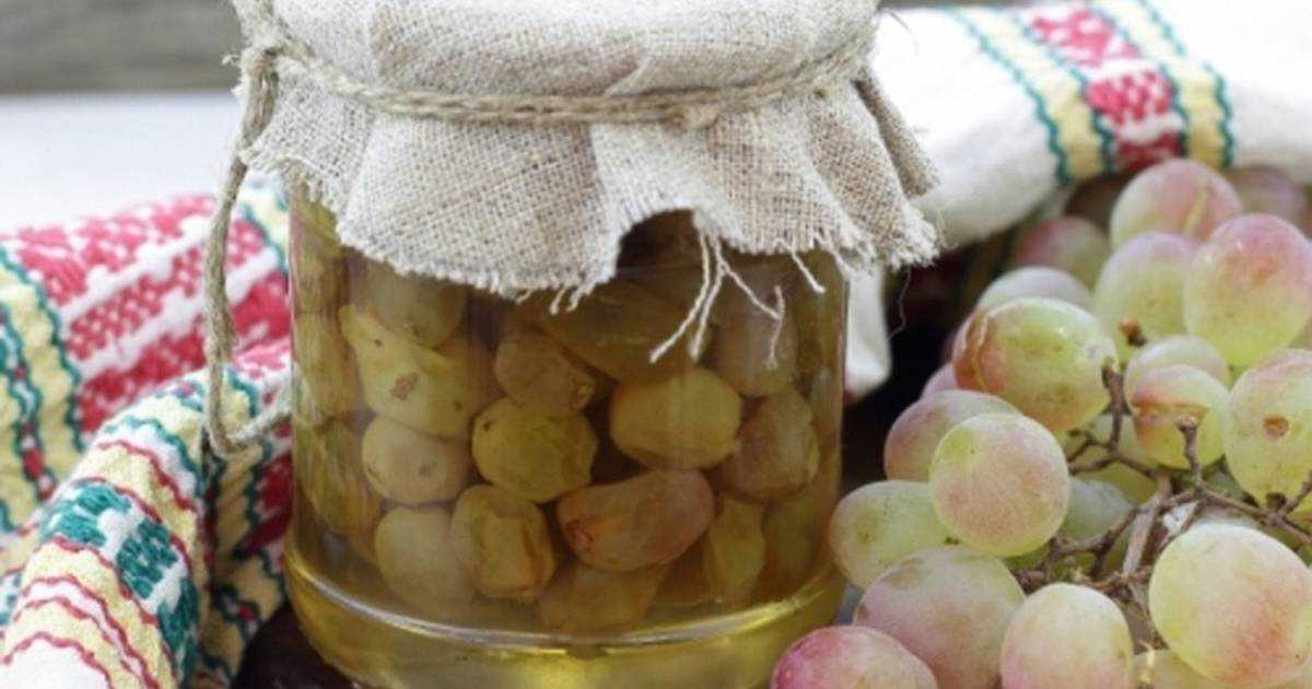 Лучшие рецепты маринованного винограда на зиму