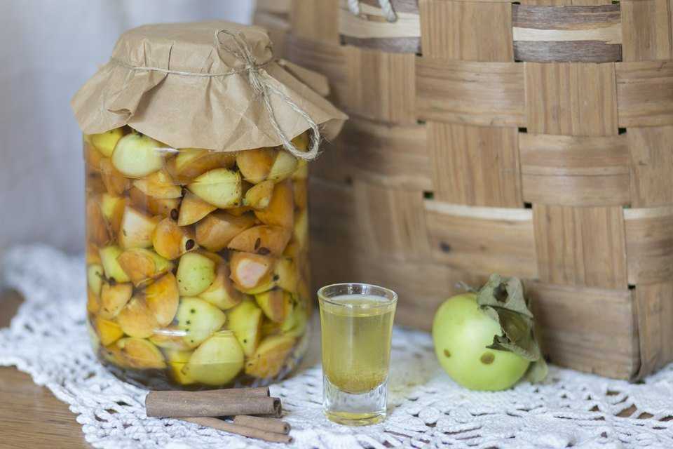 Как приготовить настойку на яблоках в домашних условиях