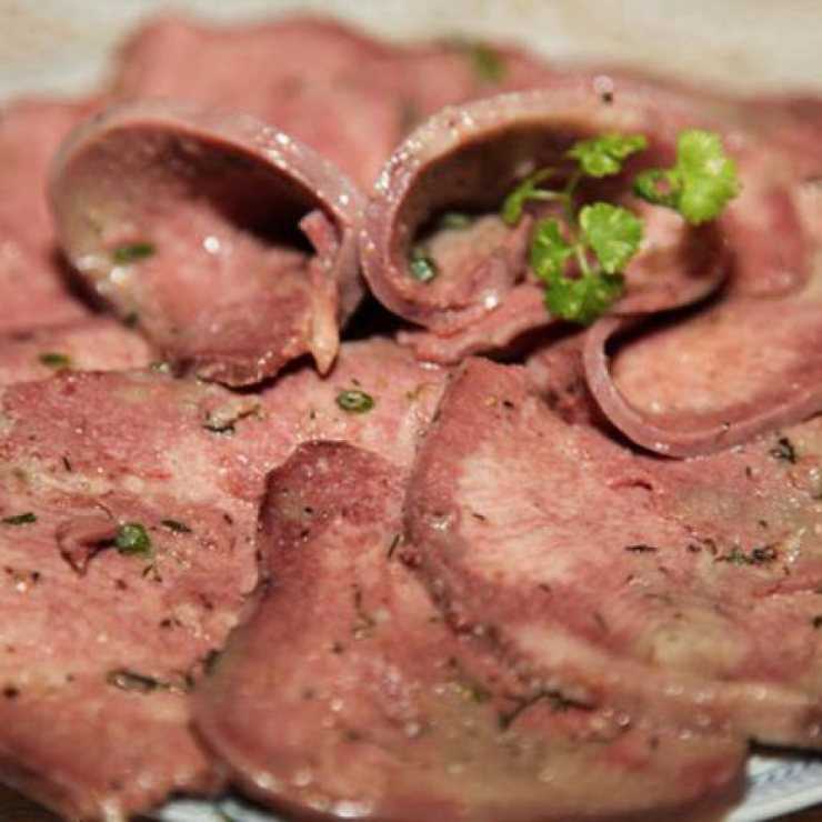 Язык маринованный свиной рецепт с фото пошагово - 1000.menu