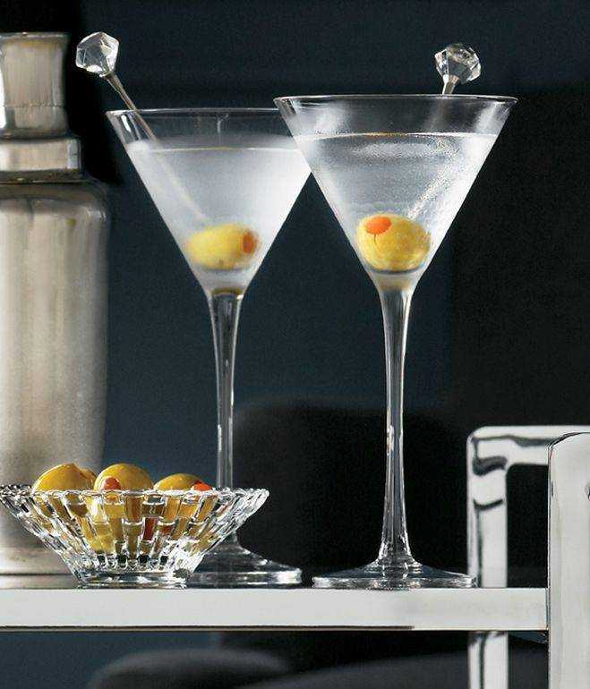 Коктейли с водкой: рецепты с мартини, с соком, как сделать дома