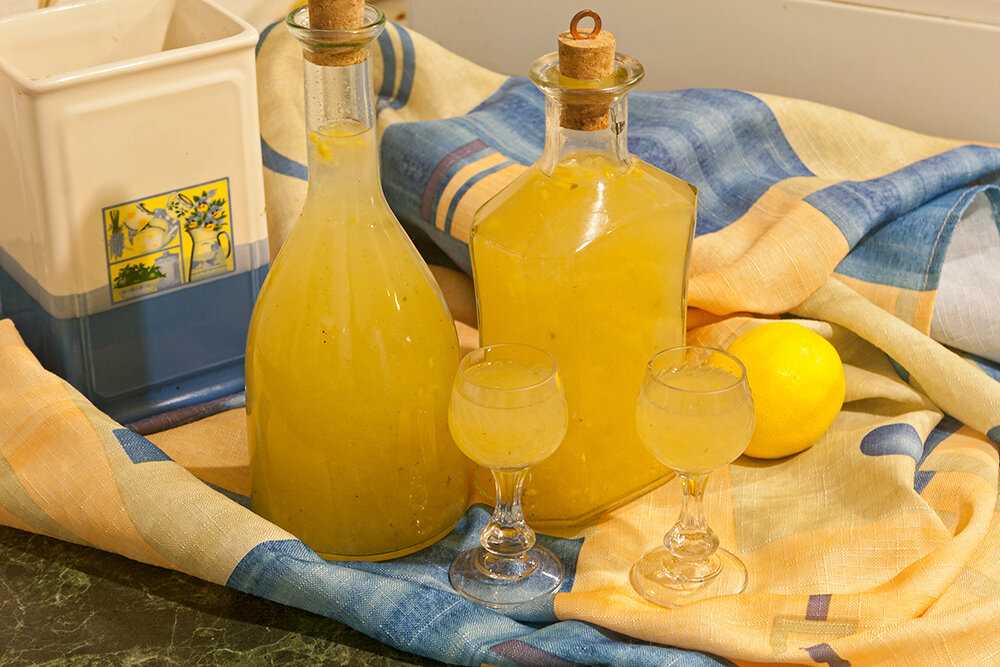 Домашняя лимонная водка