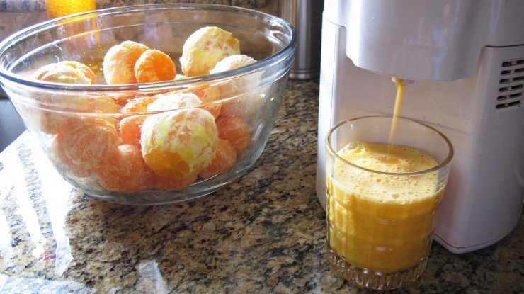 Коктейль из персика и апельсина. готовим для детей