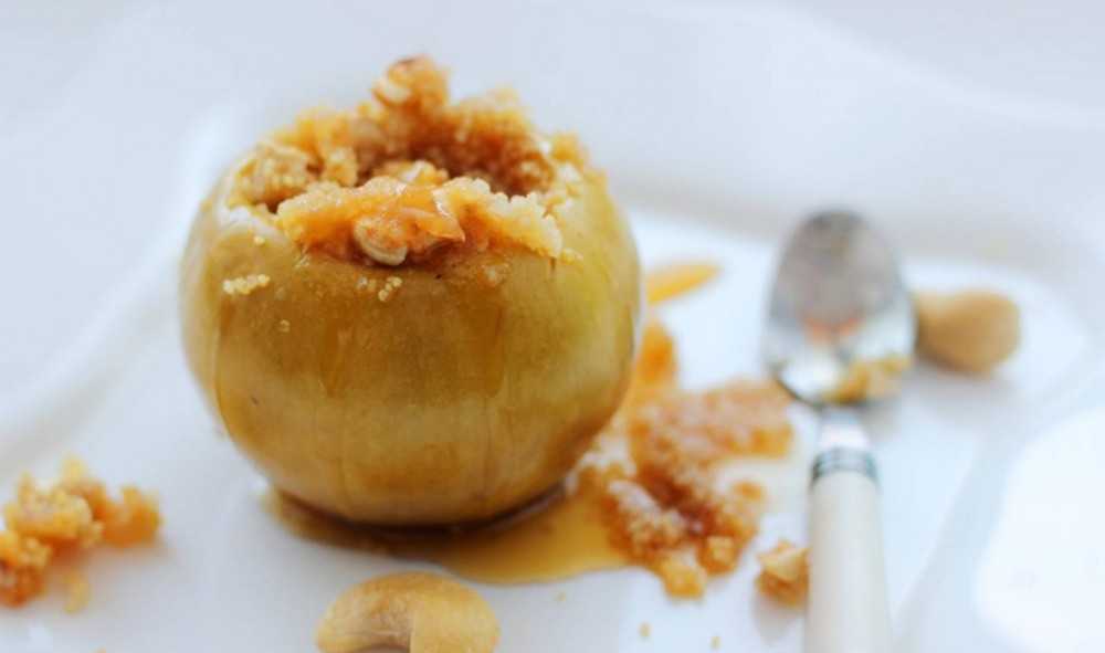 Запеченные яблоки с медом в духовке: лучшие рецепты. как вкусно запечь яблоки с медом и орехами, корицей, изюмом, лимоном, творогом в духовке, микроволновке, мультиварке? сколько калорий в запеченном яблоке с медом?