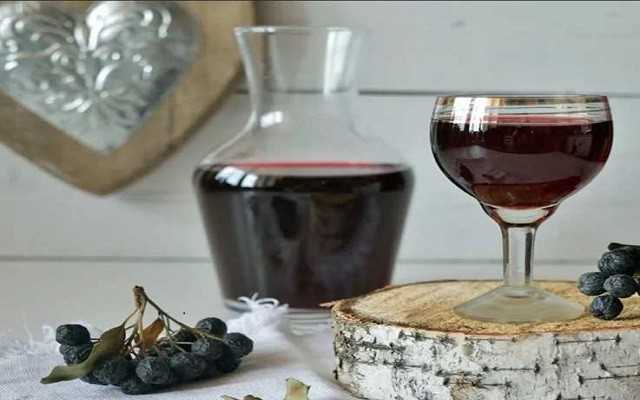 Рецепт вина из черноплодной рябины в домашних условиях