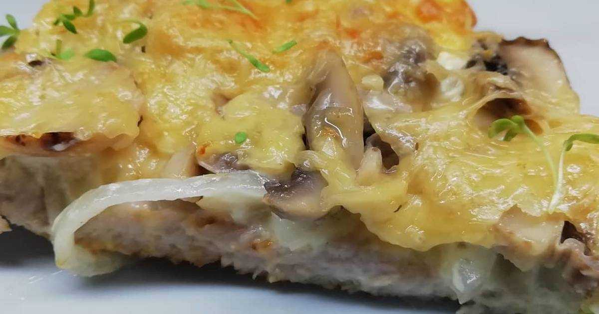 Мясо по-французски с картошкой и грибами - классический рецепт с фото