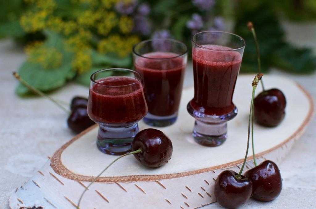 11 простых рецептов пошагового приготовления вина из вишни в домашних условиях