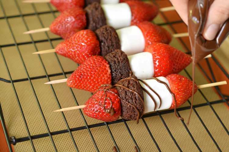 Как приготовить фрукты в шоколаде своими руками?