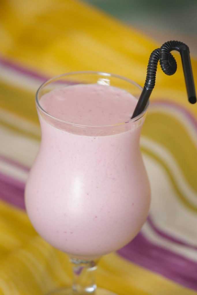 Коктейль молочно-ванильный: состав напитка и рецепты приготовления в домашних условиях, как подавать и пить