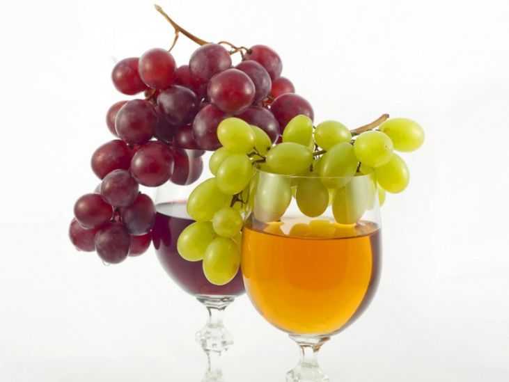 Как приготовить домашнее вино из различных фруктов и ягод.