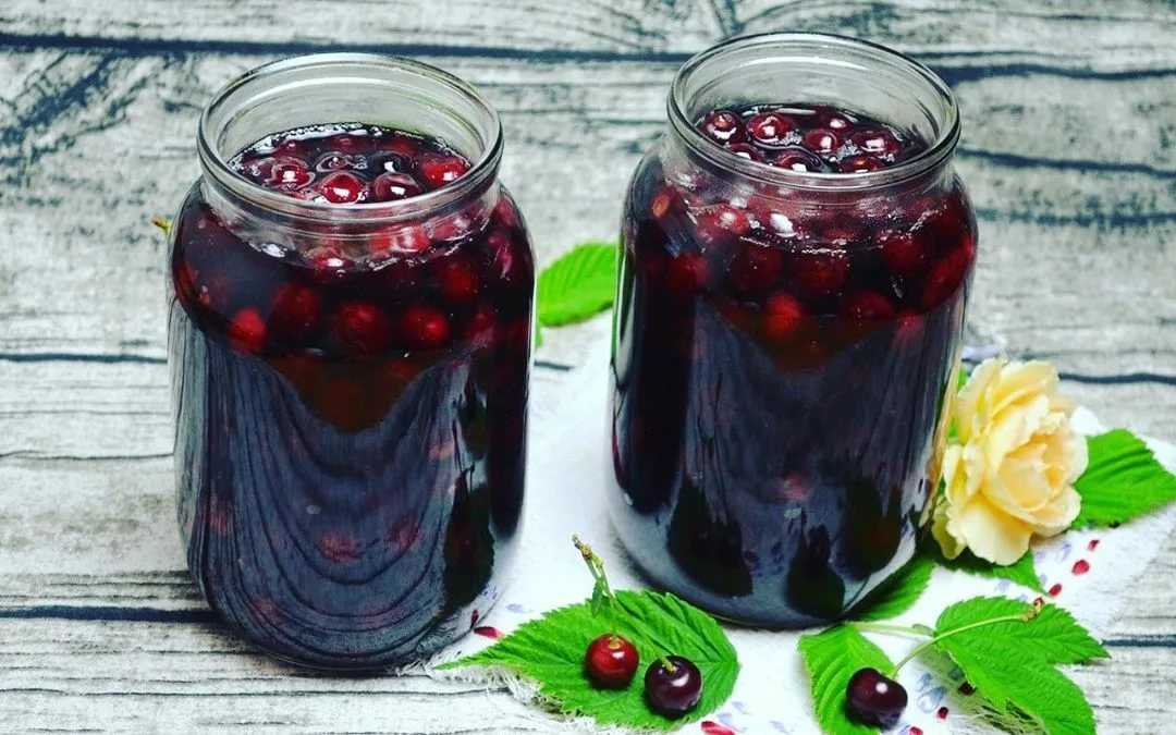 Компот из вишни с косточками — рецепты на зиму, чтобы пить сразу