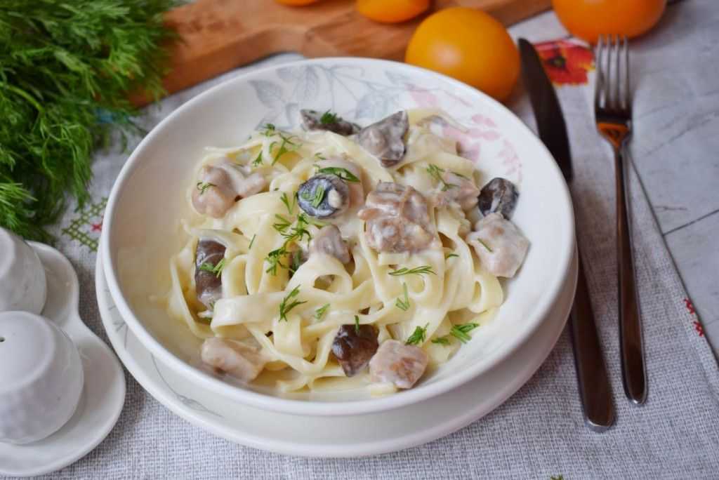 Сливочный соус: рецепты для макарон, курицы, морепродуктов, как приготовить классический, с грибами и с вином