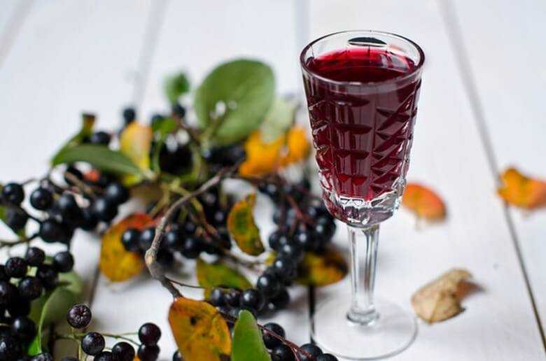 Домашнее вино из черноплодки - черноплодной рябины