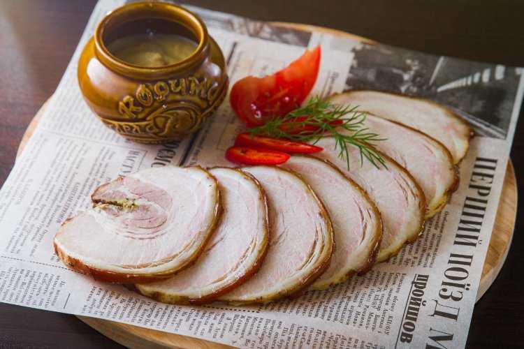 Свинина в луковой шелухе – ароматное, яркое, вкусное мясо на вашем столе. как приготовить свинину в луковой шелухе: лучшие рецепты